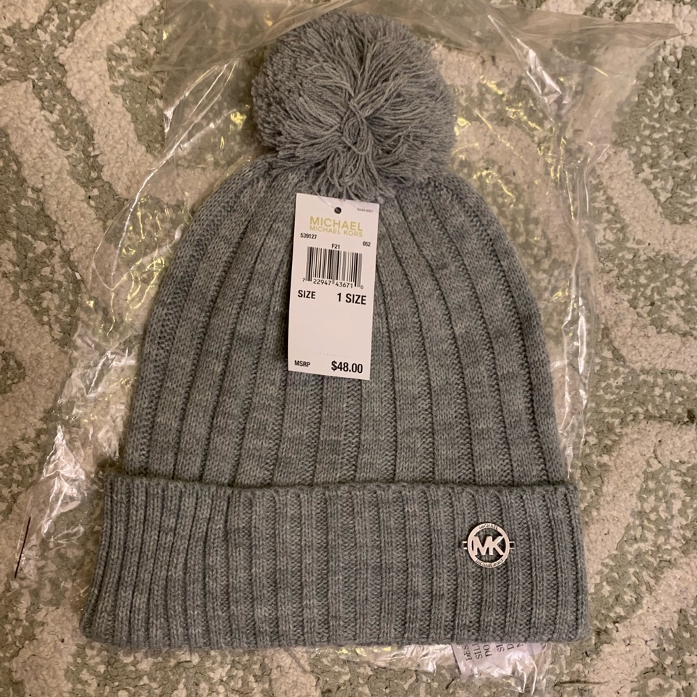 NWT: Michael Kors knit pom beanie